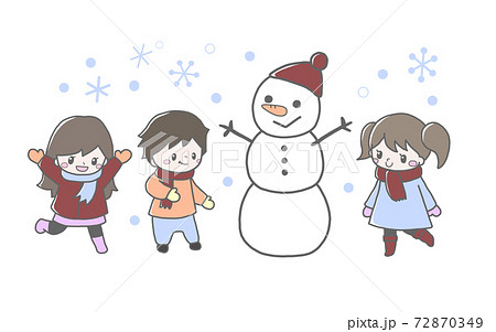雪遊びをする冬の子ども達と雪だるまのかわいい手描き風イラストのイラスト素材