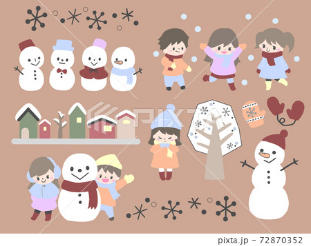 雪だるまと雪遊びする子ども達と手袋と雪景色の家並みなどの冬の手描き風イラストセットのイラスト素材