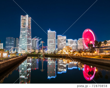 横浜 汽車道とみなとみらい21 夜景 横浜 汽車道とみなとみらい21 夜景 72870858