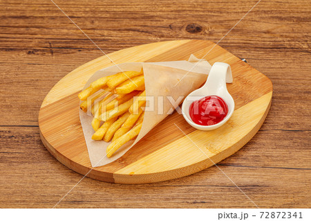 French Fry with tomato sauce 72872341