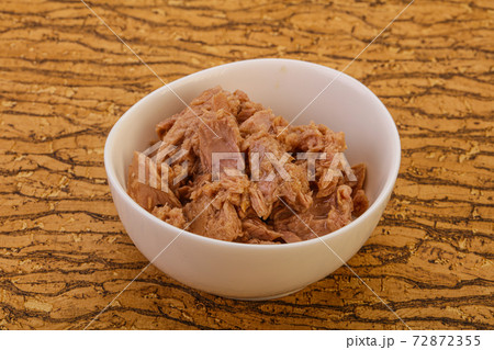 Canned tuna fillet for salad Canned tuna fillet for salad 72872355