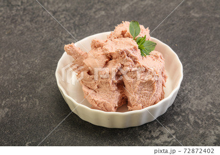 Liver pate in the bowl 72872402