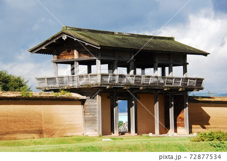国指定史跡 志波城古代公園に再現された外郭南門側面(岩手県盛岡市) 国指定史跡 志波城古代公園に再現された外郭南門側面(岩手県盛岡市) 72877534