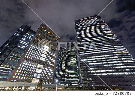 汐留の高層ビル群 夜景 の写真素材 7705