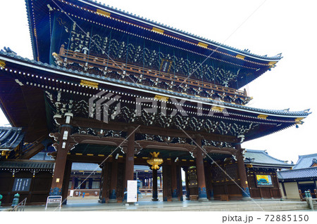 御影堂門　東本願寺　雨 72885150