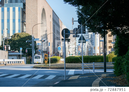 秋の外苑東通りの景色 秋の外苑東通りの景色 72887951