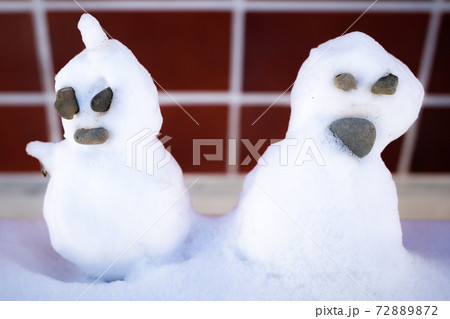 誰かが残した雪だるま 誰かが残した雪だるま 72889872