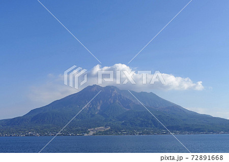 仙巌園から見る桜島　鹿児島県 72891668