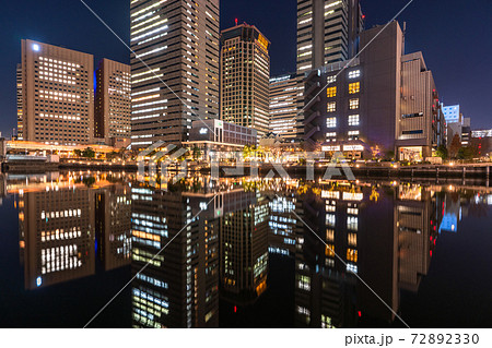 東京都 天王洲アイルの夜景 東京ベイエリアの写真素材
