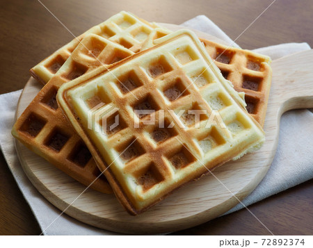 ワッフル 食べ物 フード 72892374