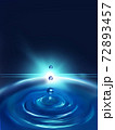 宇宙で輝く水の惑星と溶け込む水滴の不思議なイラスト 72893457