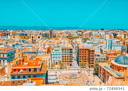 Panoramic view of Valencia, is the capital of the autonomous co Panoramic view of Valencia, is the capital of the autonomous co 72898341