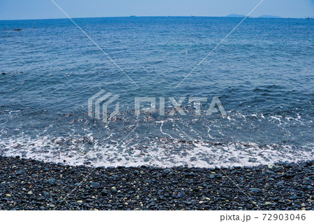 青空と黒ヶ浜 青空と黒ヶ浜 72903046