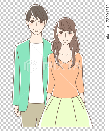 笑顔で立つカップル 72904756