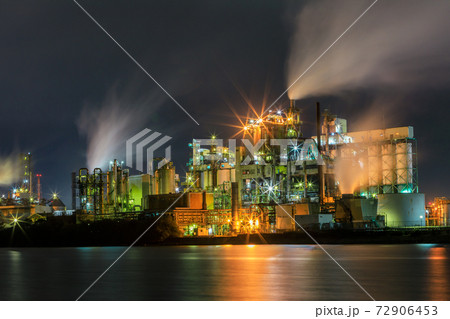 工場夜景 72906453