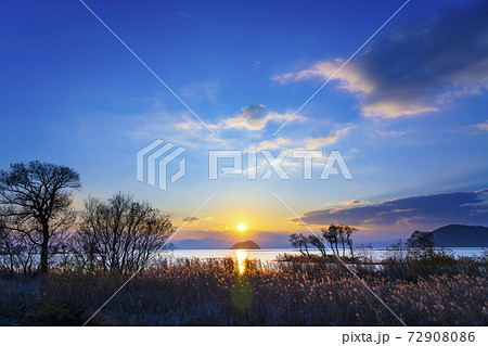 滋賀県　琵琶湖　湖北風景　　 72908086