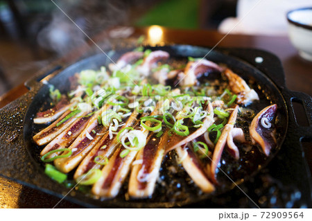 鉄板料理 ゲソ 豆腐 素朴 田舎 シンプル 美味しい 懐かしい 料理 鉄板料理 ゲソ 豆腐 素朴 田舎 シンプル 美味しい 懐かしい 料理 72909564