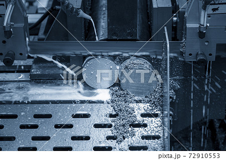 The automatic band saw machine. The automatic band saw machine. 72910553
