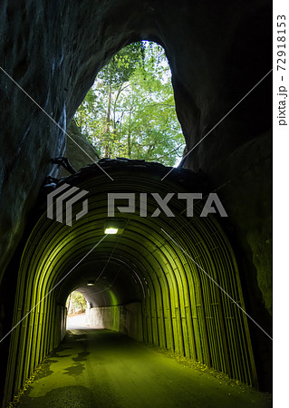 【養老渓谷の神秘的な二階建てトンネルは緑色に撮れてしまう】 【養老渓谷の神秘的な二階建てトンネルは緑色に撮れてしまう】 72918153