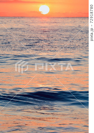 12月末 日の出 久慈浜海岸 茨城県日立市 12月末 日の出 久慈浜海岸 茨城県日立市 72918780