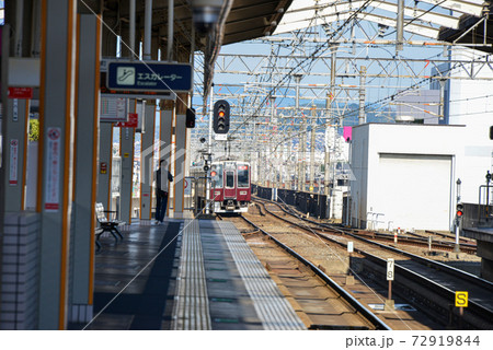 阪急電車高槻市駅風景 72919844