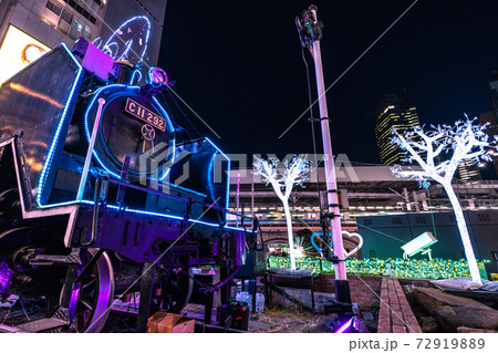 日本の東京都市景観 新橋駅前のSLや汐留の超高層ビル群などを望む=12月23日 日本の東京都市景観 新橋駅前のSLや汐留の超高層ビル群などを望む=12月23日 72919889
