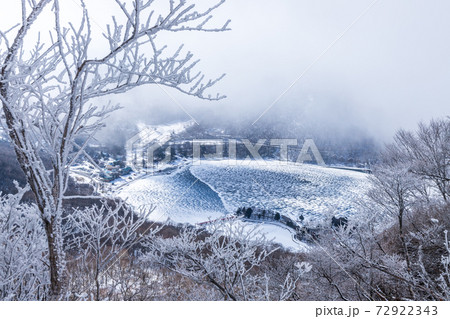 霧氷の赤城山スノーハイク 72922343