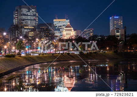 《東京都》国会議事堂・永田町の夜景 《東京都》国会議事堂・永田町の夜景 72923621