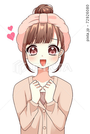 女性　目をハートにして喜ぶ（部屋着） 72926080
