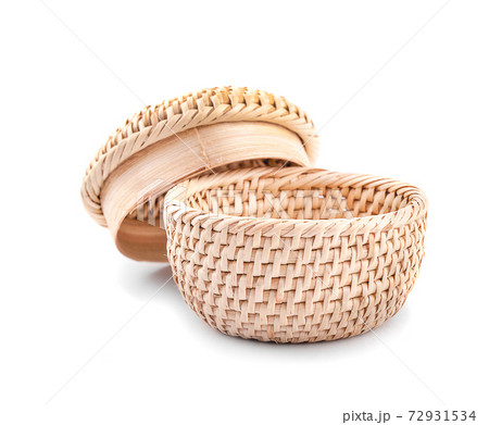 vintage weave wicker basket isolated on white background 72931534