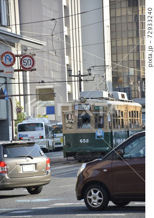 広島市街地、路面電車の走る街並み 広島市街地、路面電車の走る街並み 72933240