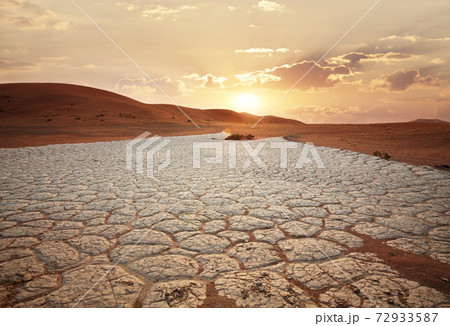 Drought land 72933587