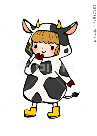 牛の着ぐるみの女の子のイラスト1のイラスト素材