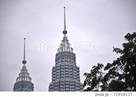 The Petronas Towers, also known as the Petronas Twin Towers 72939137