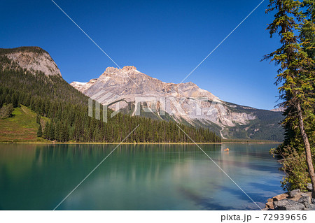 Emerald Lake in summer sunny day with Michael Peak Mountain in the background. Yoho National Park, Canadian Rockies, British Columbia, Canada. 72939656