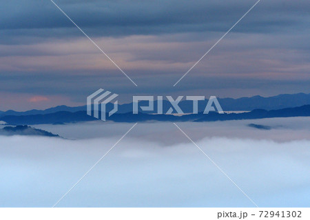 雲海イメージ 霧の都 かめおか霧のテラスの絶景 雲海イメージ 霧の都 かめおか霧のテラスの絶景 72941302