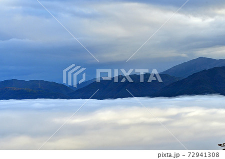 雲海イメージ 霧の都 かめおか霧のテラスの絶景 雲海イメージ 霧の都 かめおか霧のテラスの絶景 72941308