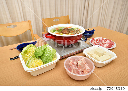 食卓（鍋料理） 72943310
