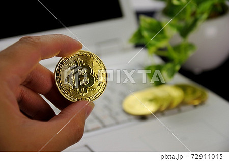 ビットコイン投資のイメージ 72944045
