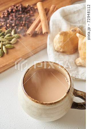 チャイとスパイス 72948112