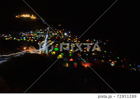 長野_涸沢カールのテント夜景 72951289