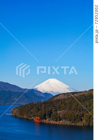 神奈川県・箱根/ 快晴 冬の富士山・芦ノ湖 神奈川県・箱根/ 快晴 冬の富士山・芦ノ湖 72952002