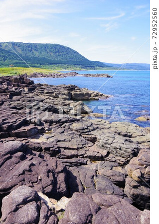 北海道枝幸町　ウスタイベ千畳岩 72952560