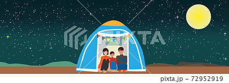 ファミリーキャンプでテントに親子 星空と満月の夜のイラスト素材