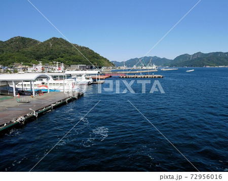 江田島・小用港の埠頭　（広島県） 72956016