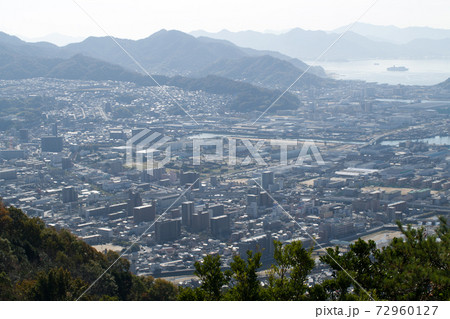 日浦山から眺めた海田町の街並みの景色 72960127