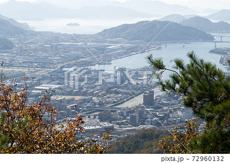日浦山から眺めた海田町の街並みの景色 日浦山から眺めた海田町の街並みの景色 72960132