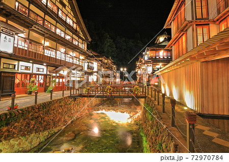 山形県 銀山温泉街の夜景の写真素材