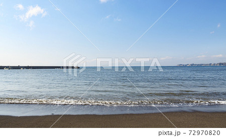 湘南三浦半島の神奈川県三浦市三戸浜の静かすぎる冬 72970820