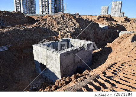 Construction of stormwater pits, sanitary sewer system distribution chamber and pump station.  72971294